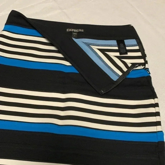 EXPRESS Women’s Skirt, Excellent Condition. - Picture 3 of 4